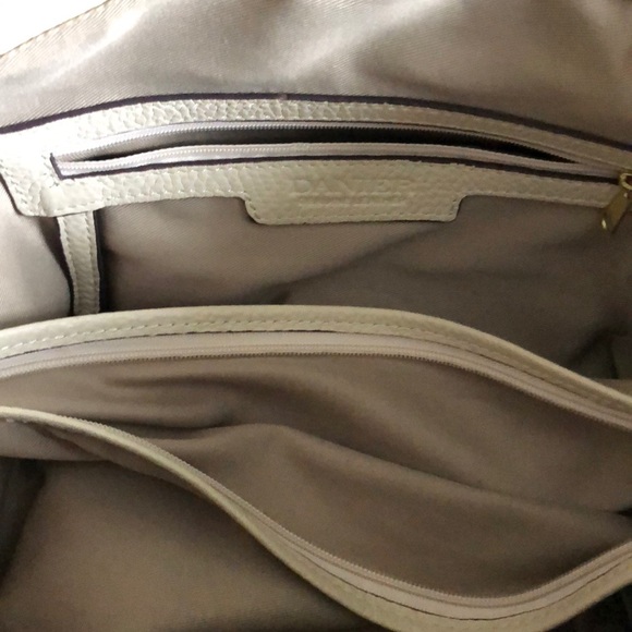 Danier genuine leather purse - Picture 3 of 3